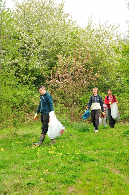 The Podsmead Clearance Team in action (c) Suzannah Bird